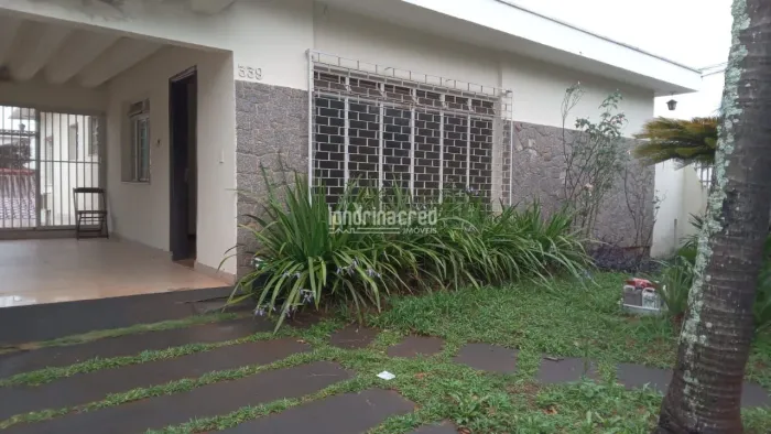 Casa à Venda Amplo Espaço e Excelente Estrutura!