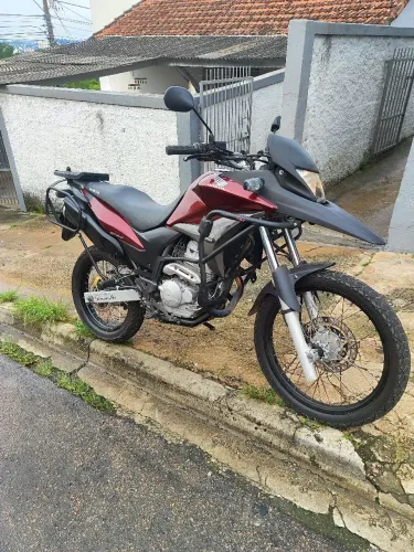 XRE 300 à venda
