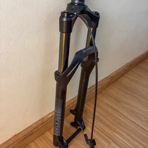 Suspensão RockShox Judy Silver TK 120mm a Ar - Boost - Thru Axle - Trava Remota