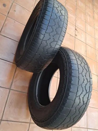 PNEUS 265 70 17 $ 280,00