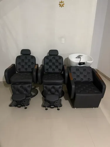 Vendo cadeira de barbeiro 