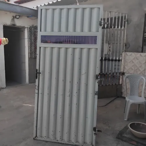 Portão de chapa galvanizada