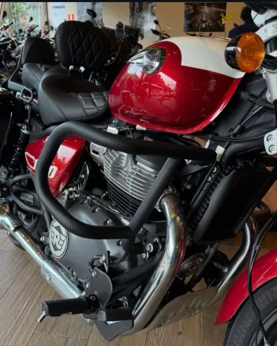 Super Meteor 650, garantia, 7k em acessórios