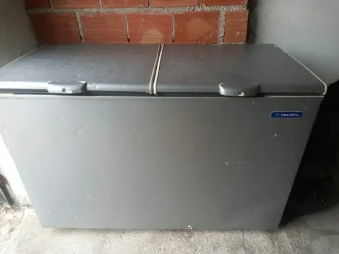 FREEZER METAL FRIO R$ 1.500