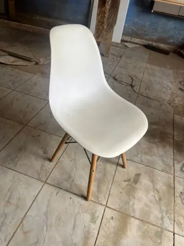 Vende-se cadeira
