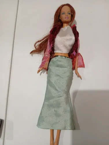 Barbie Mattel colecionável, cintura articulada.