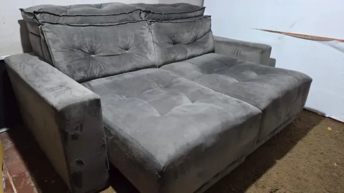 Vendo sofá retrátil reclinável tecido veludo super confortável e em perfeito estado