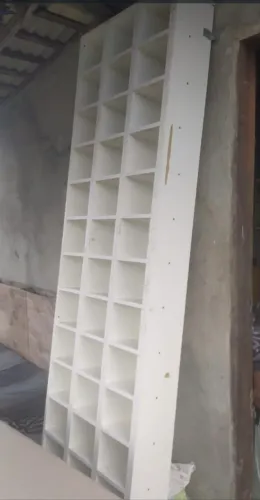 Vendo armário tipo comeia em ótimo estado.
