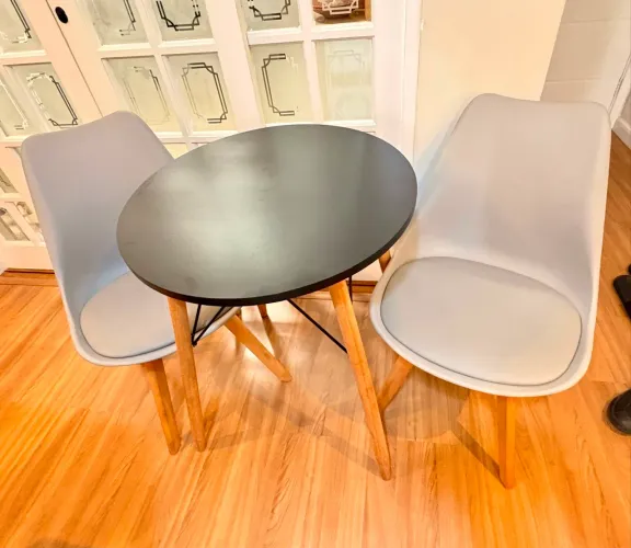 2 cadeiras Eames Wood