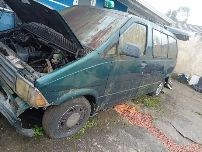 Ford Aerostar Mini-Van 3.8 1995