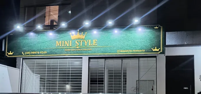 FACHADA COMERCIAL COMPLETA - 7 METROS