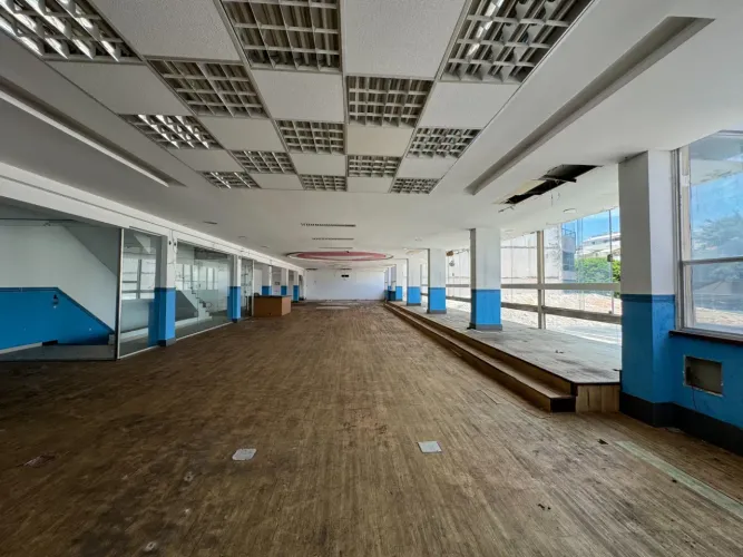 Prédio Olegário Maciel - 1.630m² - 03 andares - Lojas no térreo com visibilidade
