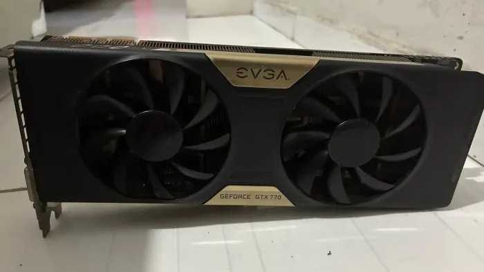 GTX 770 2GB (PERFEITO ESTADO)