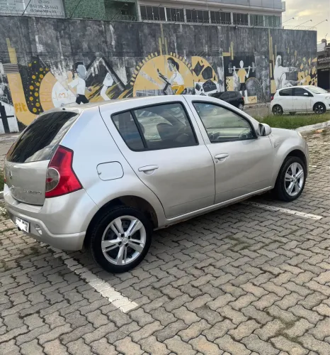 Renault Sandero Authentique Hi-flex 1.0 16V 5P 2011