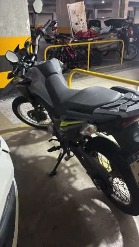Moto semi nova em perfeito Estado de conservação 