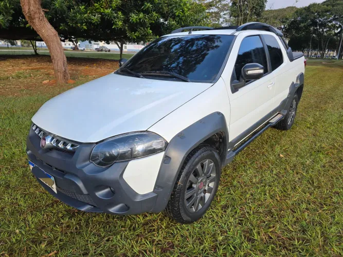 Fiat Strada Adventure1.8/ 1.8 Locker Flex CD 2019