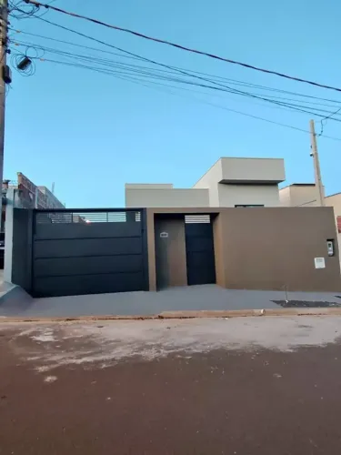 Casa Nova à Venda no Bairro São Thomaz