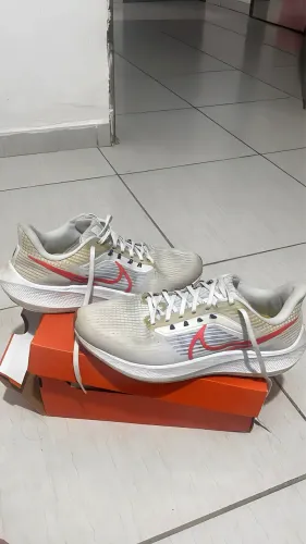 TÊNIS NIKE AIR ZOOM PEGASUS 39