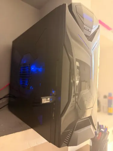 Pc gamer + mouse e monitor cortesia