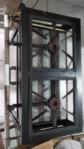 Fogão industrial com forno
