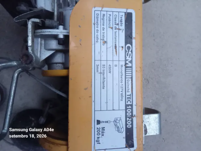 Vendo um guincho eletrico 100/200kgf