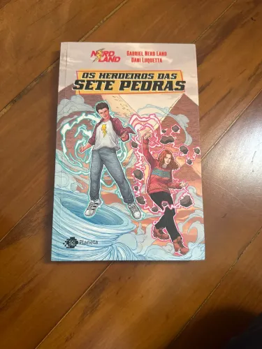 Livro os herdeiros das sete pedras