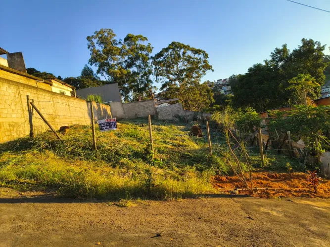 Vendo terreno com ótima localização (Aceita carro do meu interesse)