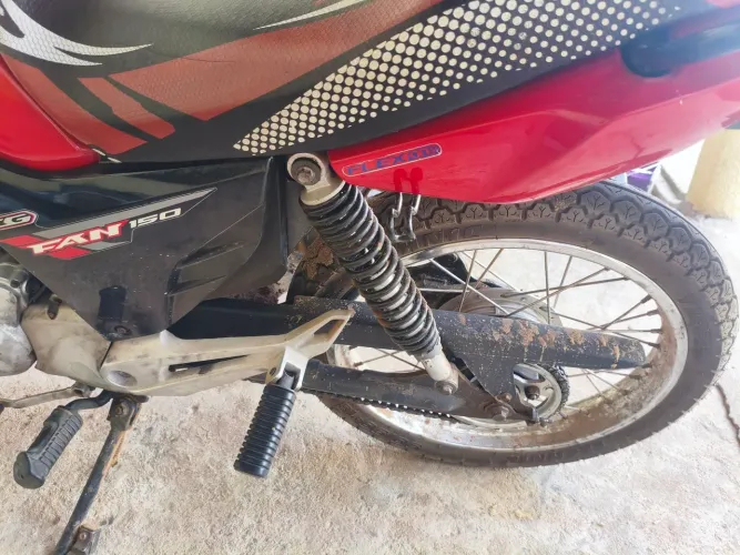 Honda CG 150 Fan ESDI Flex 2014 - Vermelha (76.765 km)