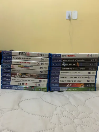 Lote de jogos de PS VITA- envio OLX pay