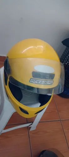 Capacete