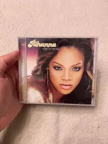 CD Rihanna - Music of the Sun