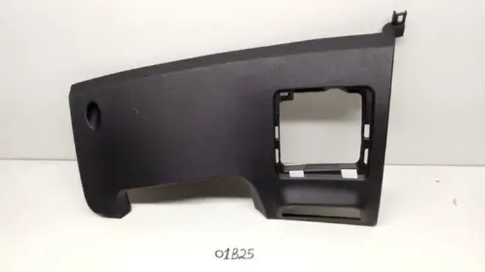Acabamento Inferior Painel Hyundai Veloster 2011  (01b25)