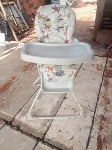 Vendo cadeira de alimentação bebe