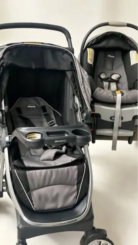 Conjunto bebê conforto e carrinho 