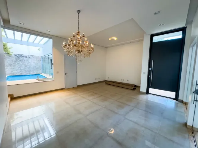 Casa à venda no Condomínio Jardins Barcelona em Uberlândia