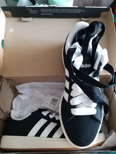 Tênis Adidas Grand Court novo e com etiqueta