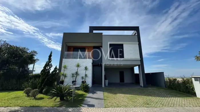 Casa de Alto Padrão no Condomínio Residencial Alphaville I ? Urbanova ? São José dos Campo