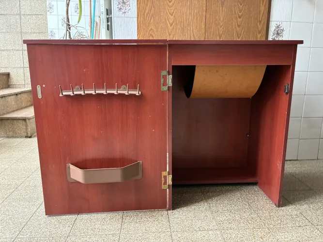Gabinete para máquina de costura