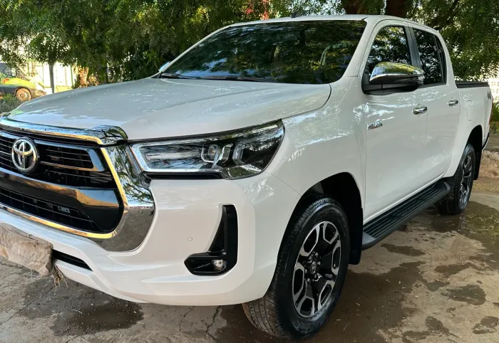Toyota Hilux CD SRV 4X4 2.8 TDI Diesel Aut. 2024