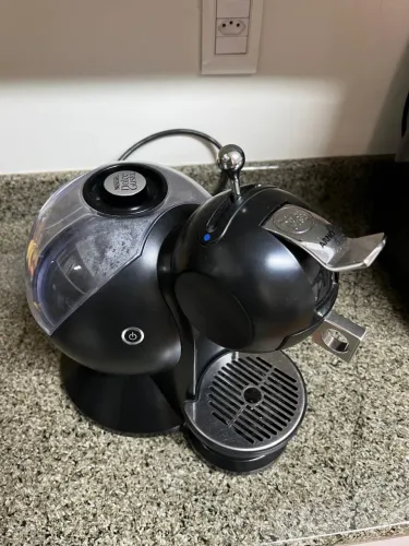 Cafeteira Nescafé Dolce Gusto