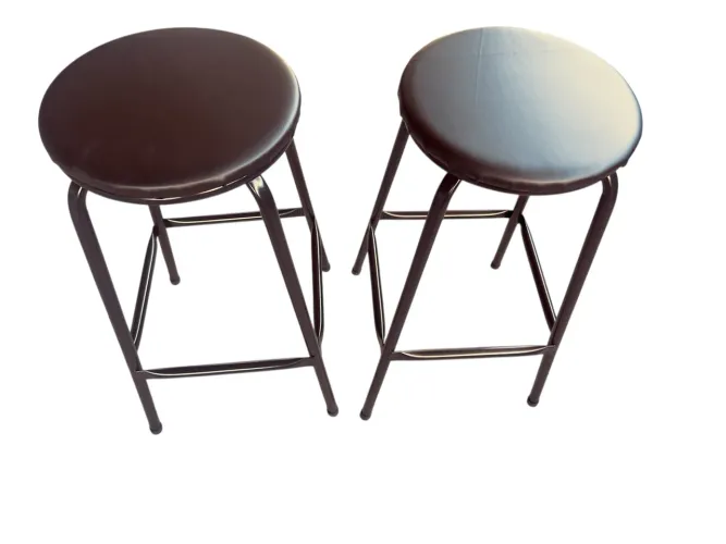Banquetas empilháveis de 70 cm até o acento, zap *