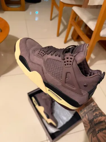 AIR JORDAN 4 RETRO