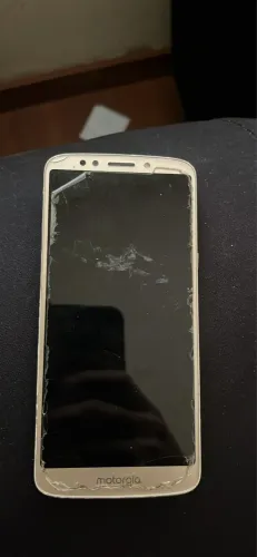 Moto e5 plus para tirar peças
