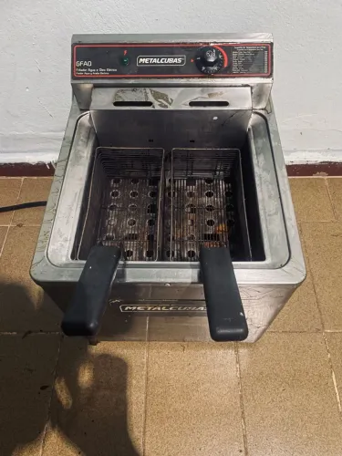 VENDO- Fritadeira Elétrica Industrial