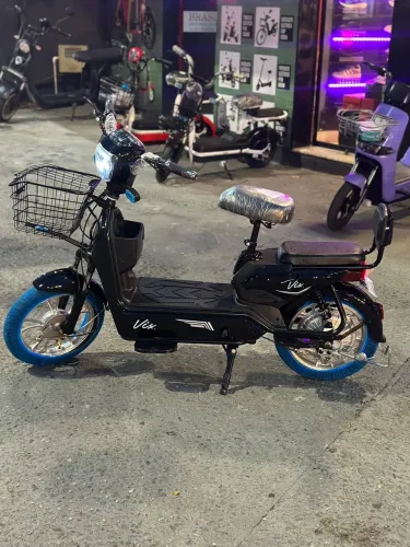 Scooter Elétrica Vix preta 1000w