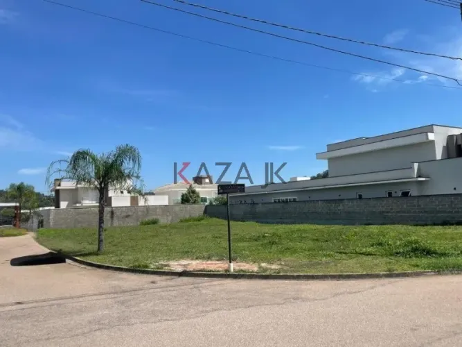 Comprar/vendo: Terreno à venda com 780m², plano, esquina, no condomínio de alto padrão Res