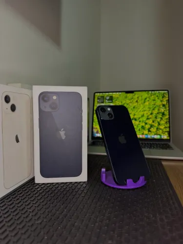 iPhone 13 - novíssimo