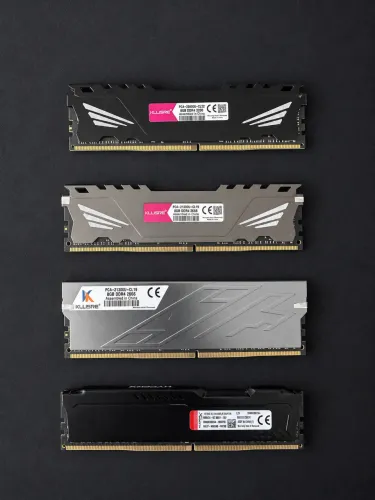 Memória RAM DDR4 8GB para PC - 2666/3200MHz Kllisre e HyperX
