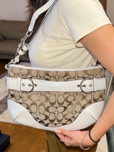 bolsa coach shoulder monograma c e couro branca 100% original