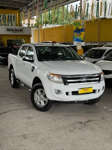 Ford Ranger XLT 2.5 16V 4X2 CD Flex 2014